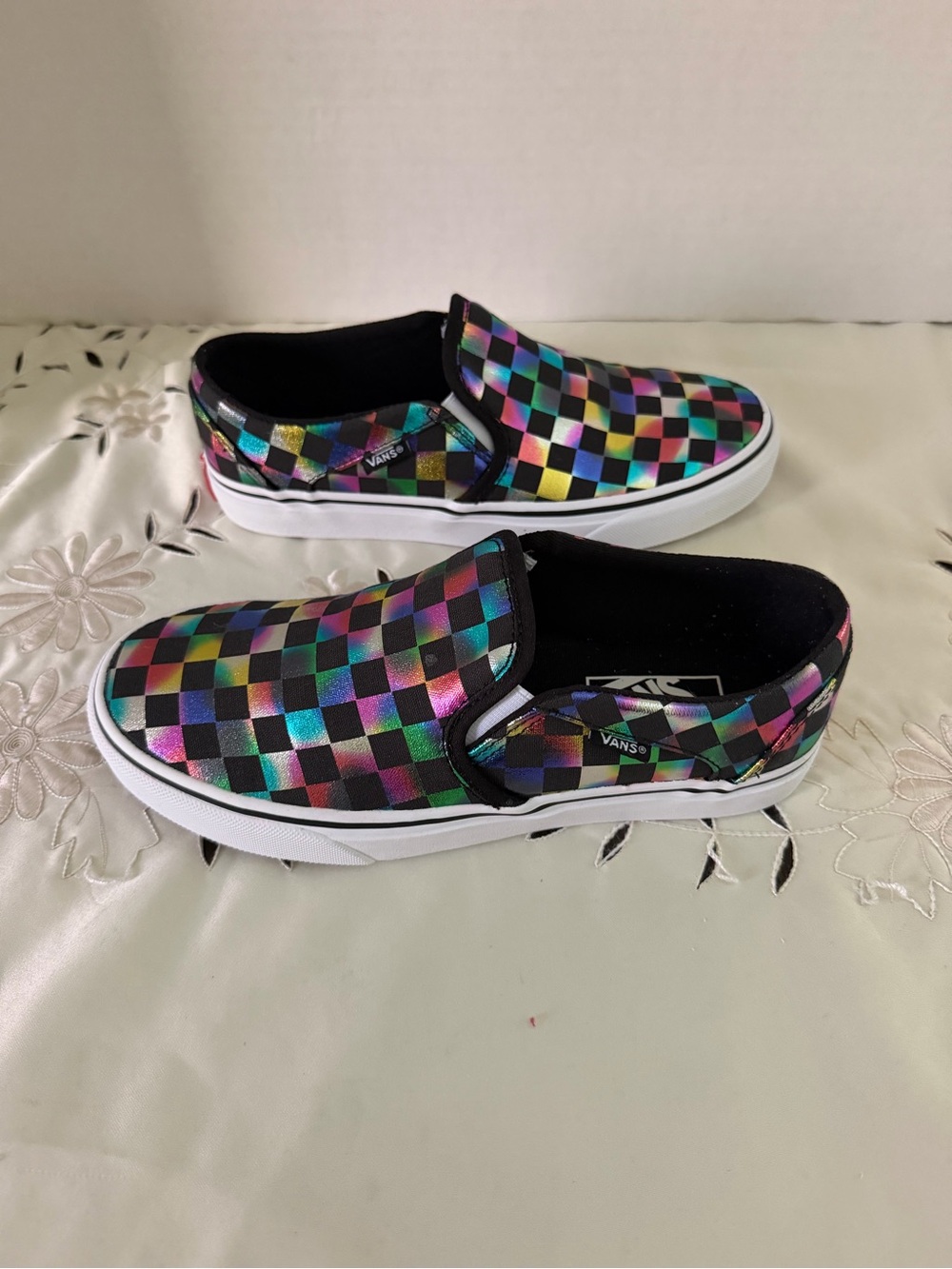 Vans Ward Black & Rainbow Iridescent Checkered Sneakers Womens Size 7.5 NIB - Picture 4 of 7